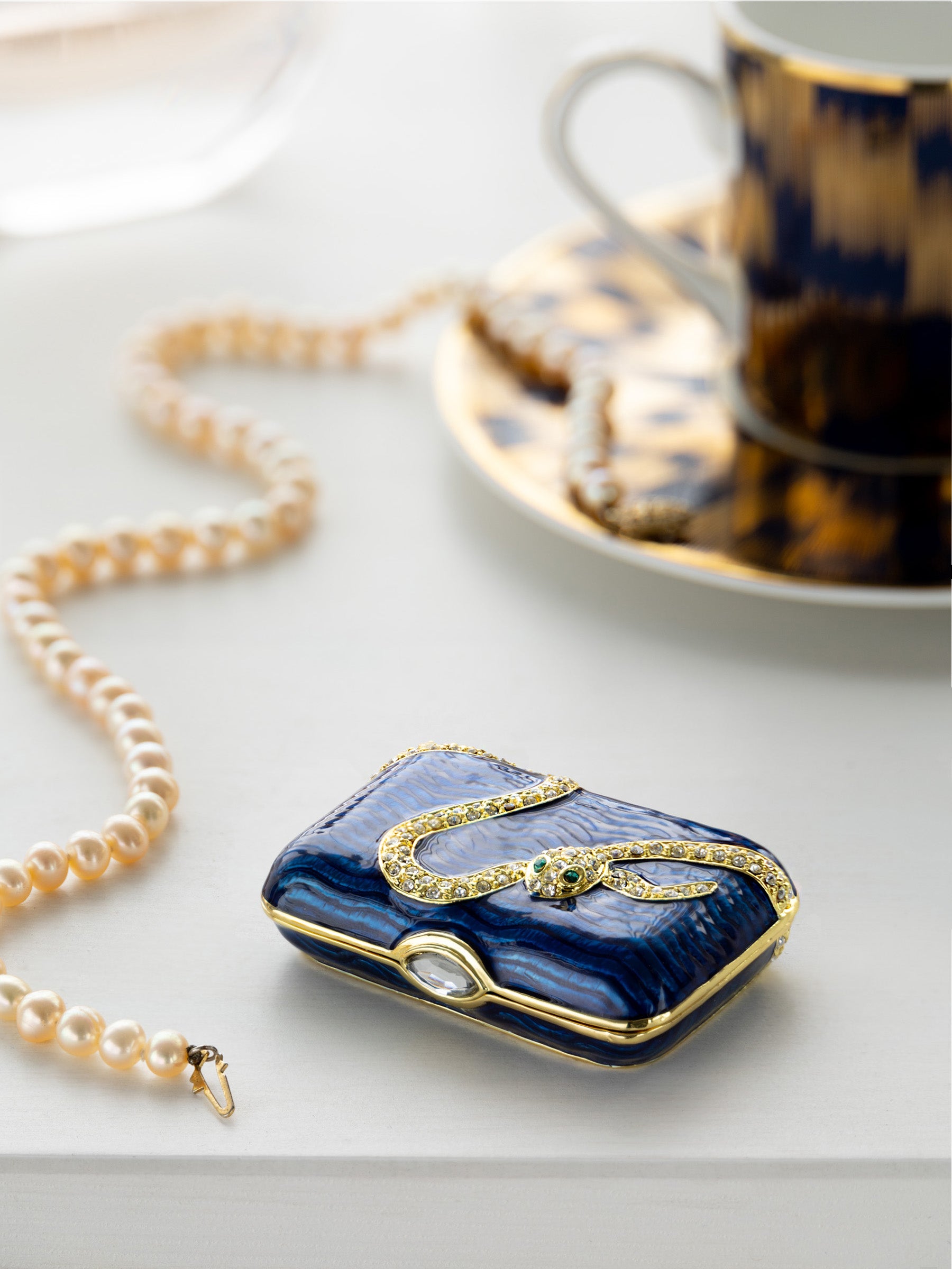 Keren Kopal Blue Box with Snake