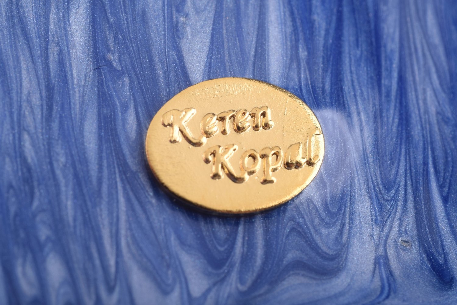 Keren Kopal Blue Box with Snake