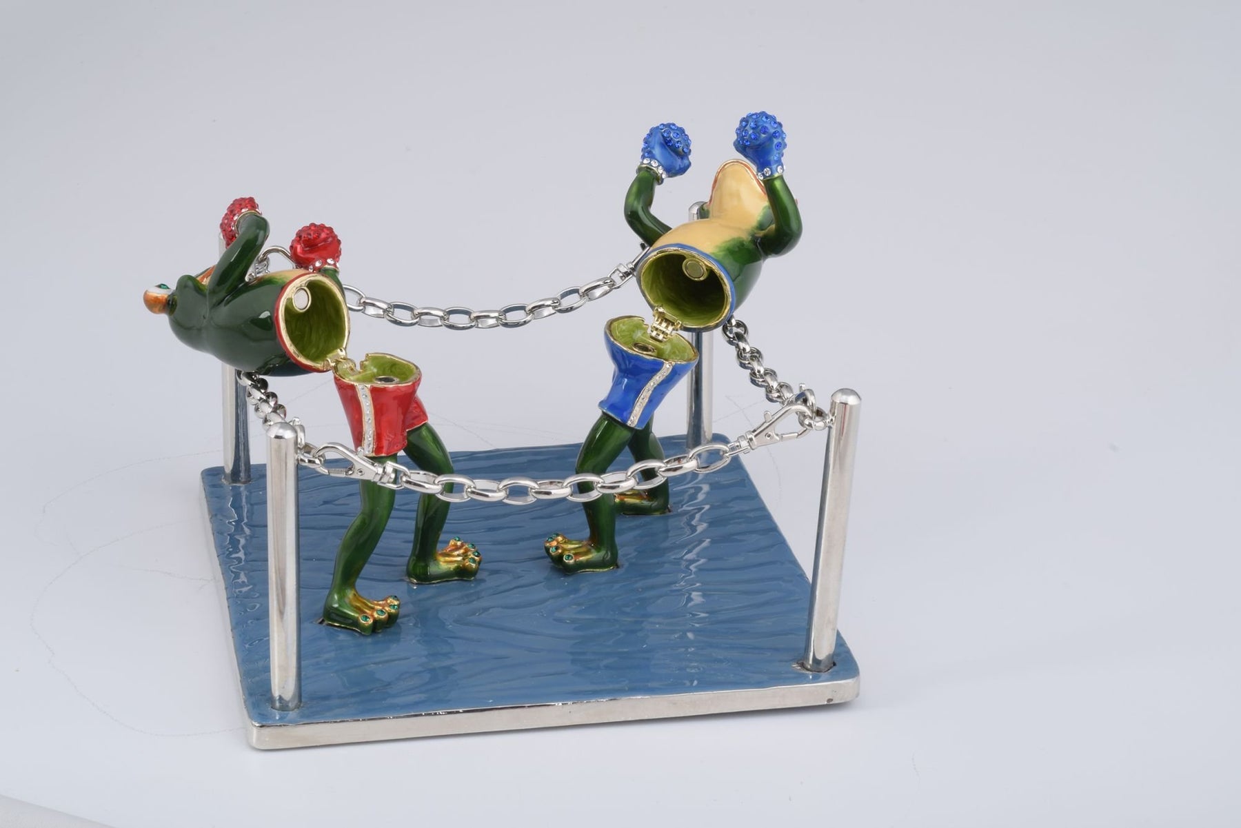Keren Kopal Boxing Frogs