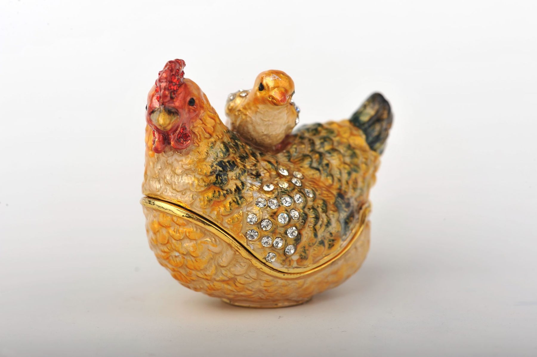 Keren Kopal Chick on a Chicken