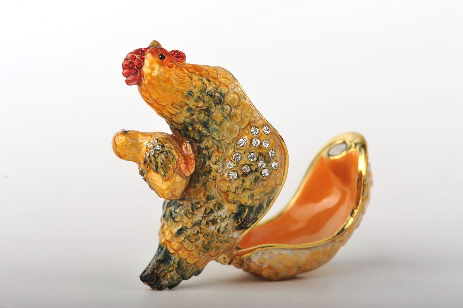 Keren Kopal Chick on a Chicken