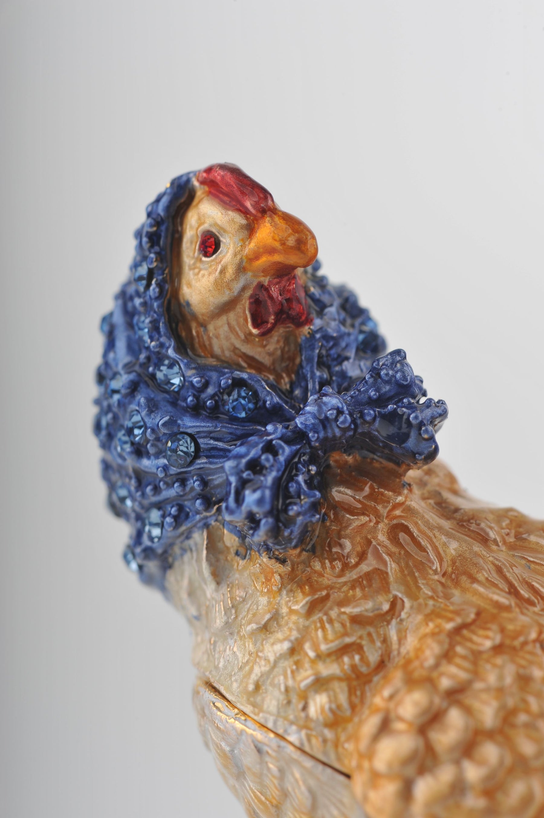 Keren Kopal Chicken with Head Cover