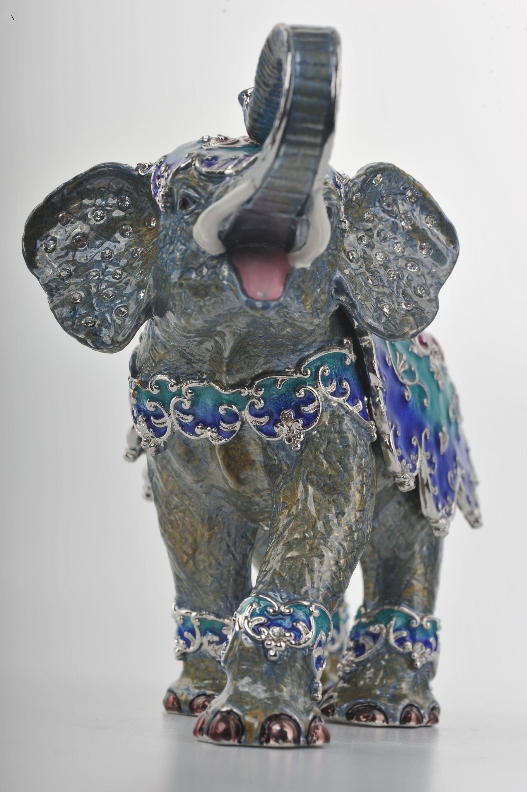 Keren Kopal Circus Elephant