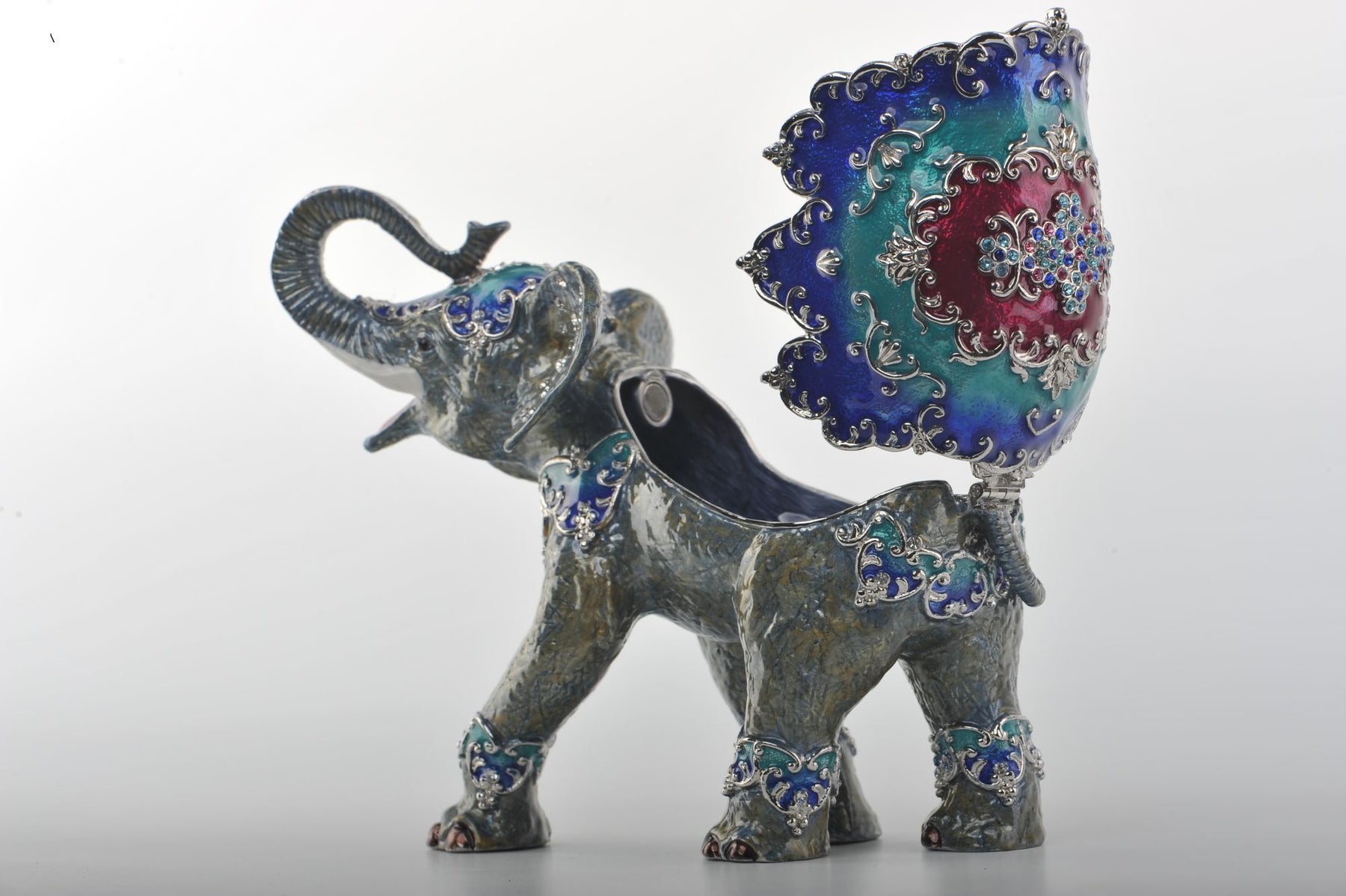 Keren Kopal Circus Elephant