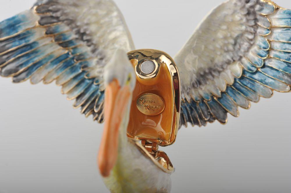 Keren Kopal Colorful Pelican Bird