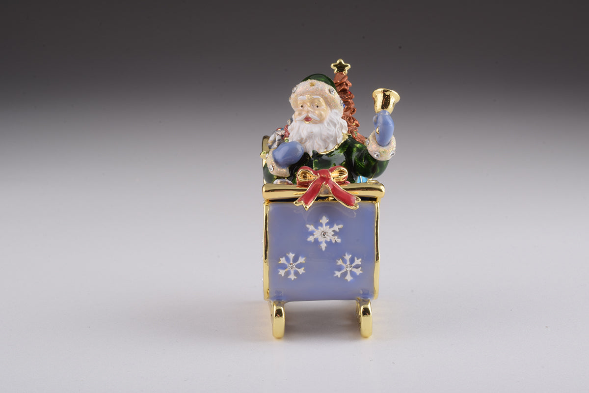 Keren Kopal Santa in Carriage