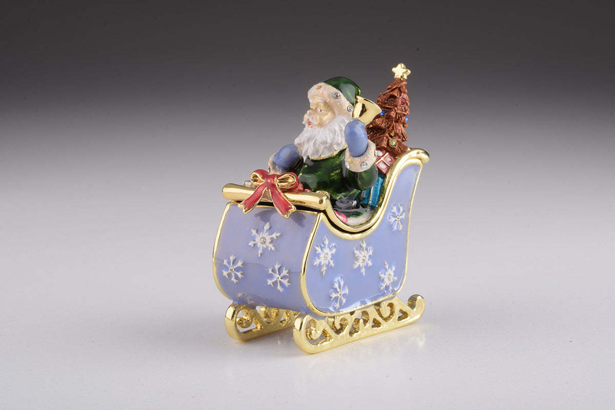 Keren Kopal Santa in Carriage