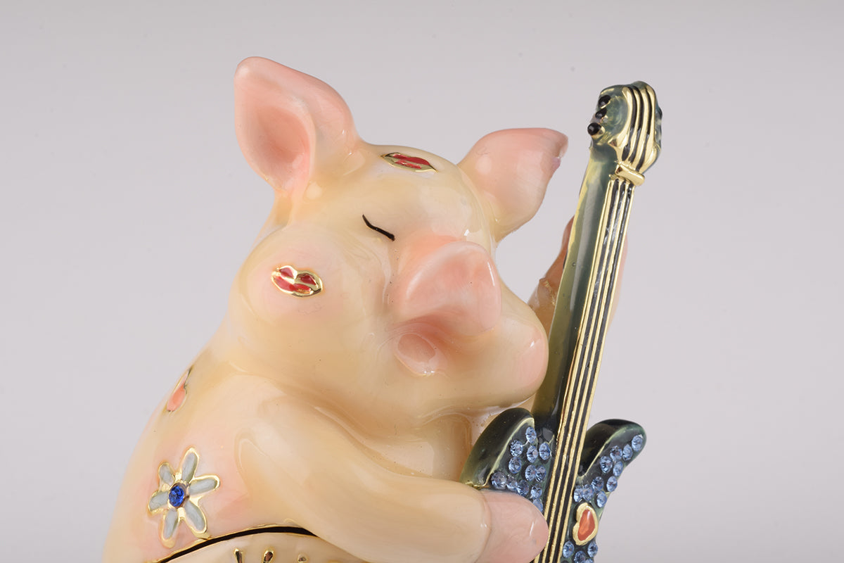 Keren Kopal Pig Playing Guitar