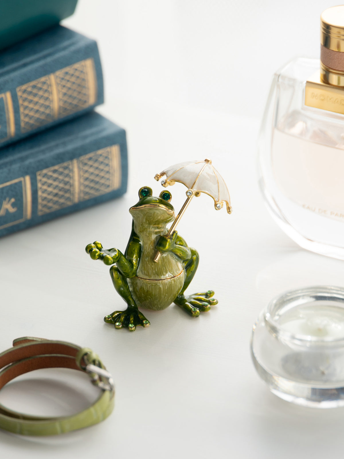 Keren Kopal Frog holding an Umbrella