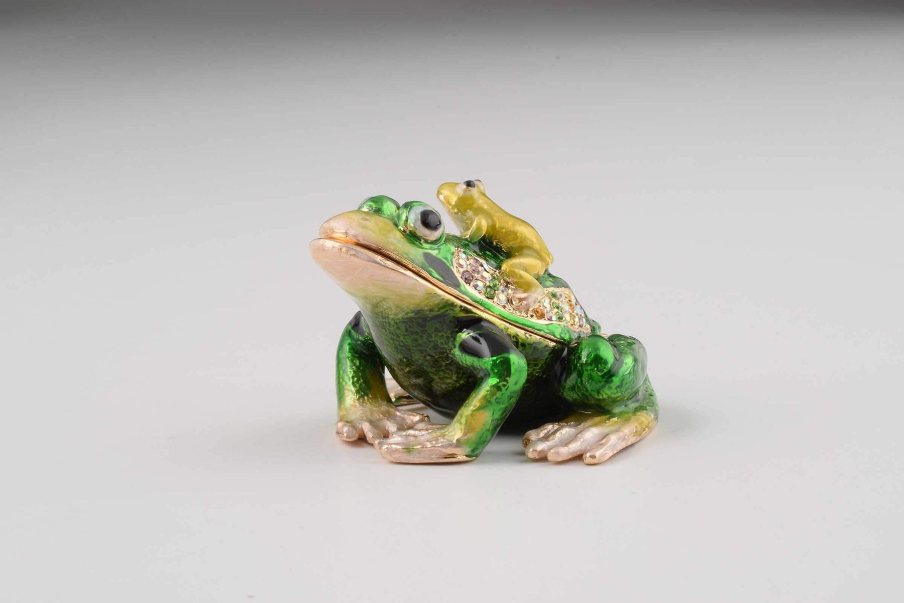 Keren Kopal Frog with a Baby Frog