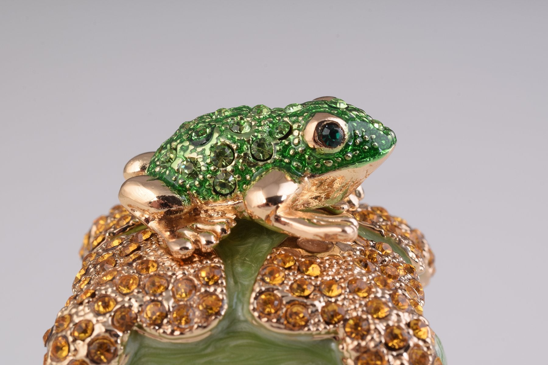 Keren Kopal Green Box with Frog Trinket Box