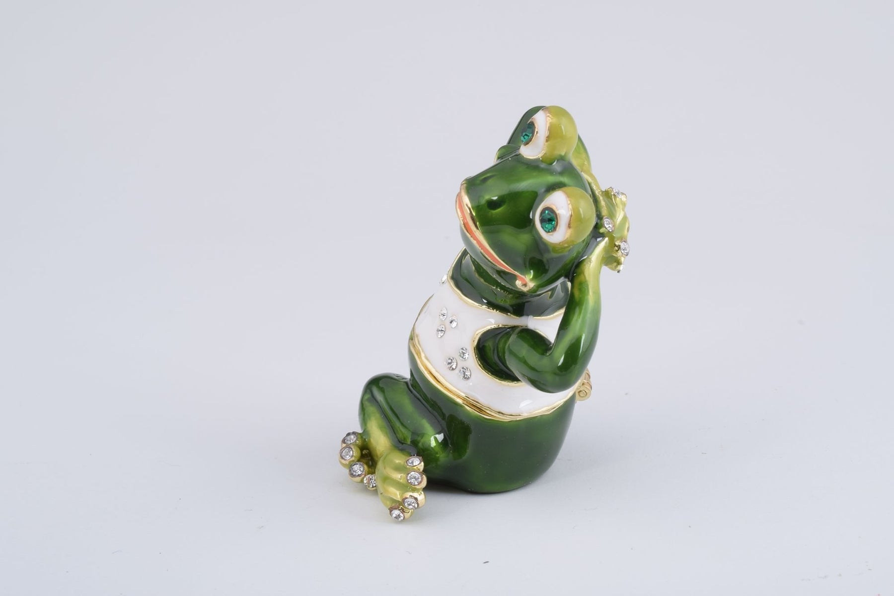 Keren Kopal Gymnastic Frog with a White Shirt