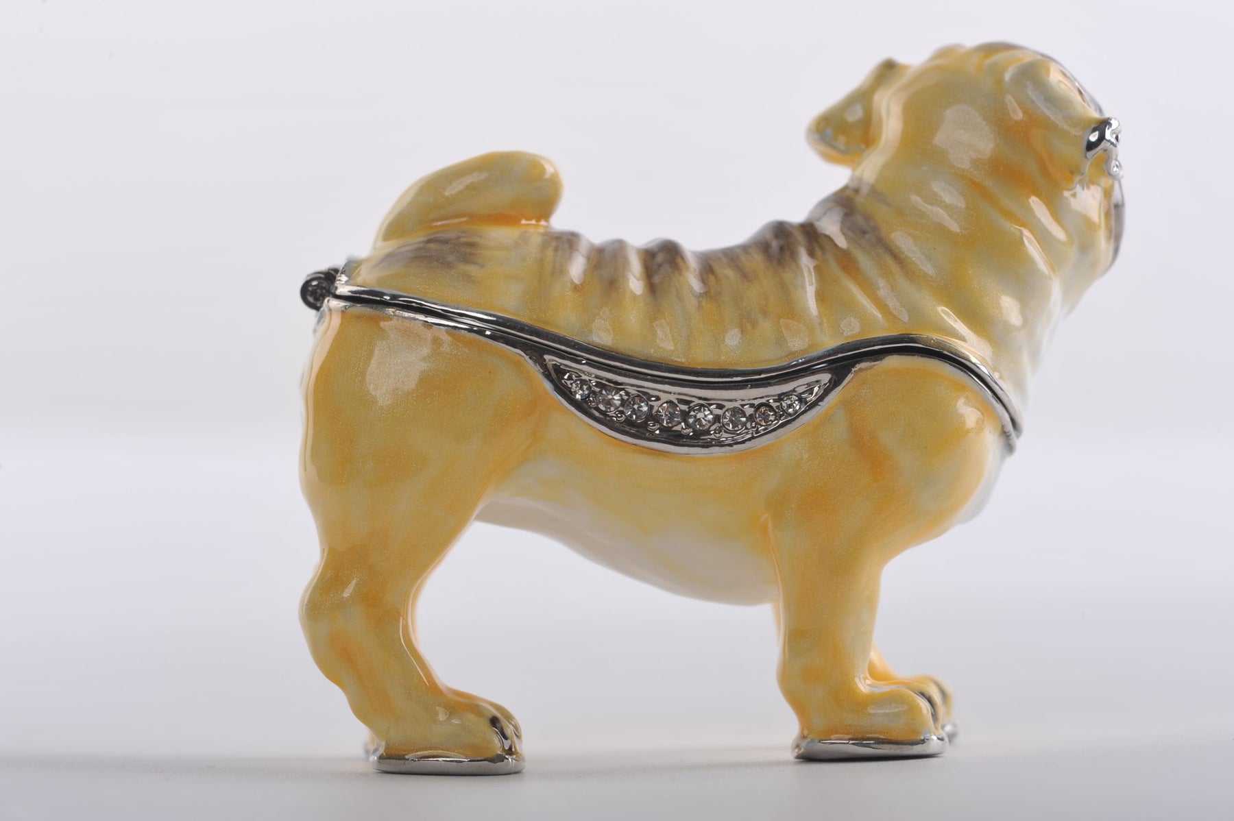 Keren Kopal Pug Dog