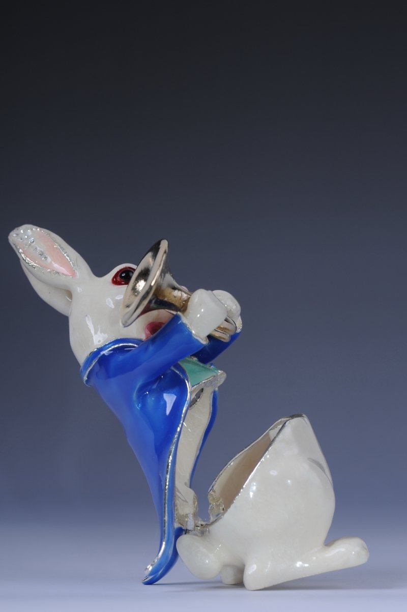Keren Kopal Rabbit playing the Horn