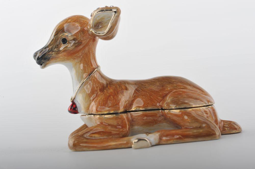 Keren Kopal Sitting Bambi