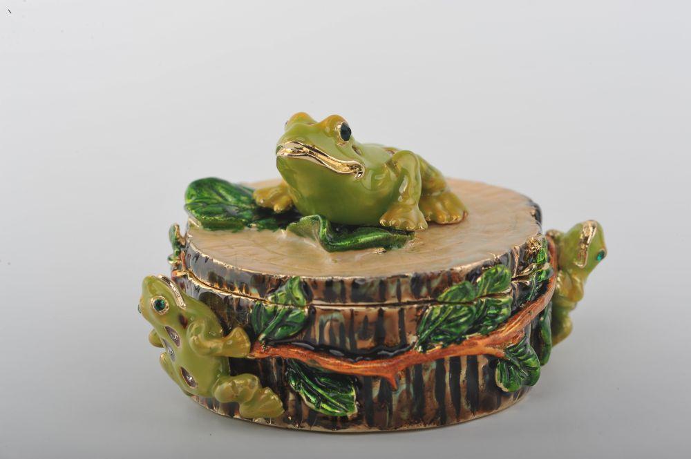 Keren Kopal Three Frogs on Tree Trunk