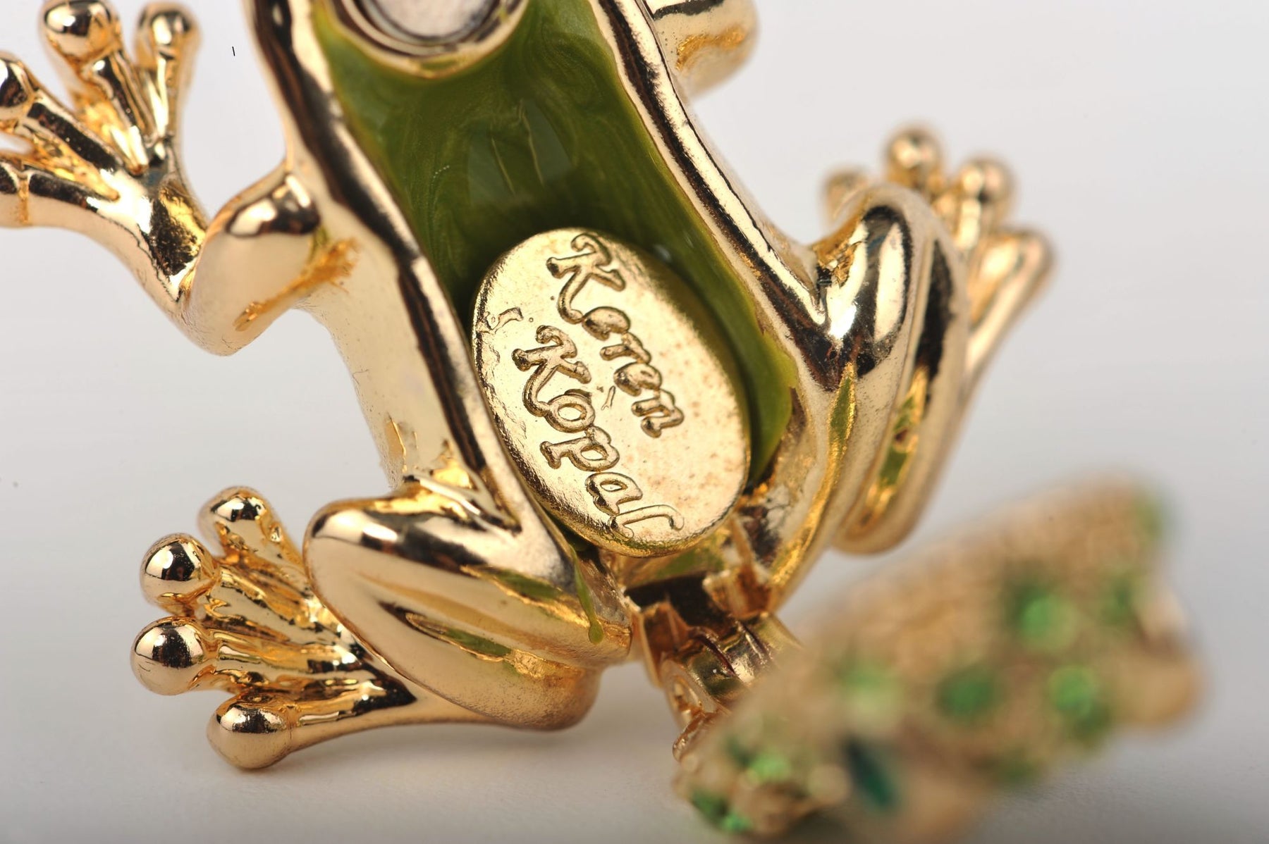 Keren Kopal Tiny Gold & Green Sitting Toad