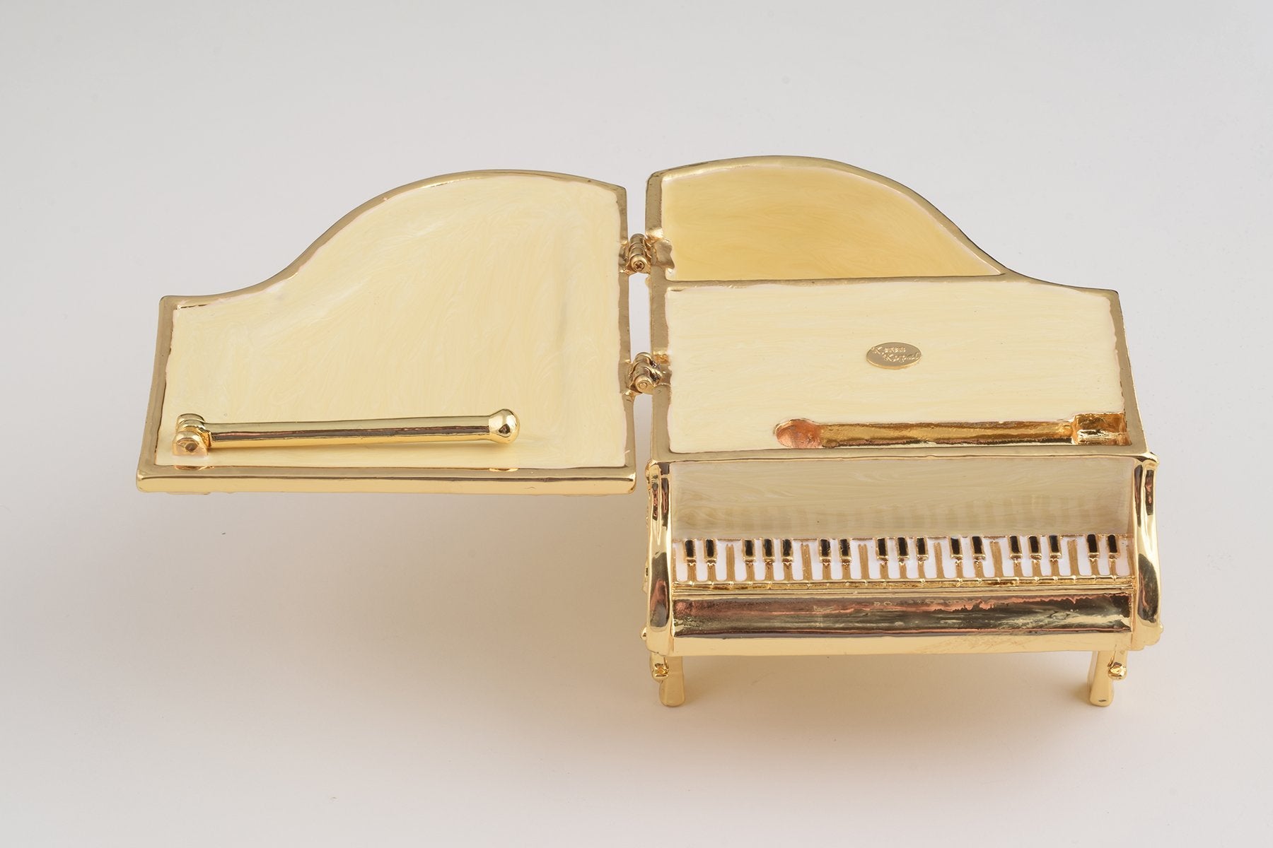 Keren Kopal White Piano