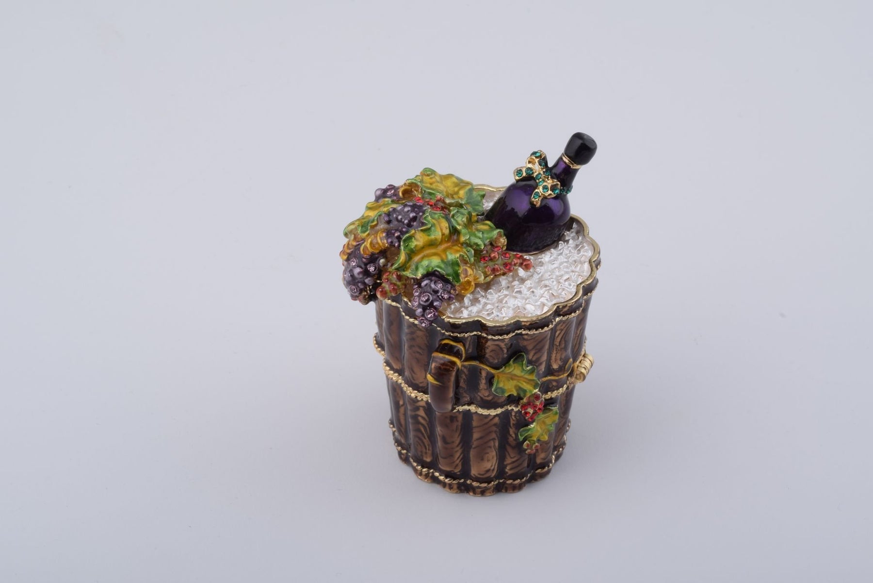 Keren Kopal Wine and Graps Bucket