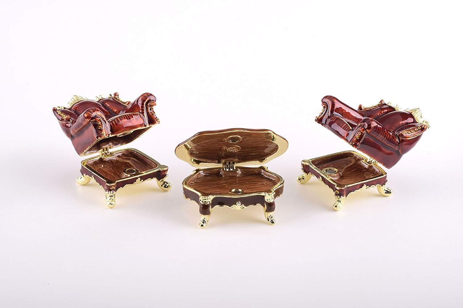 Keren Kopal Chairs and Table