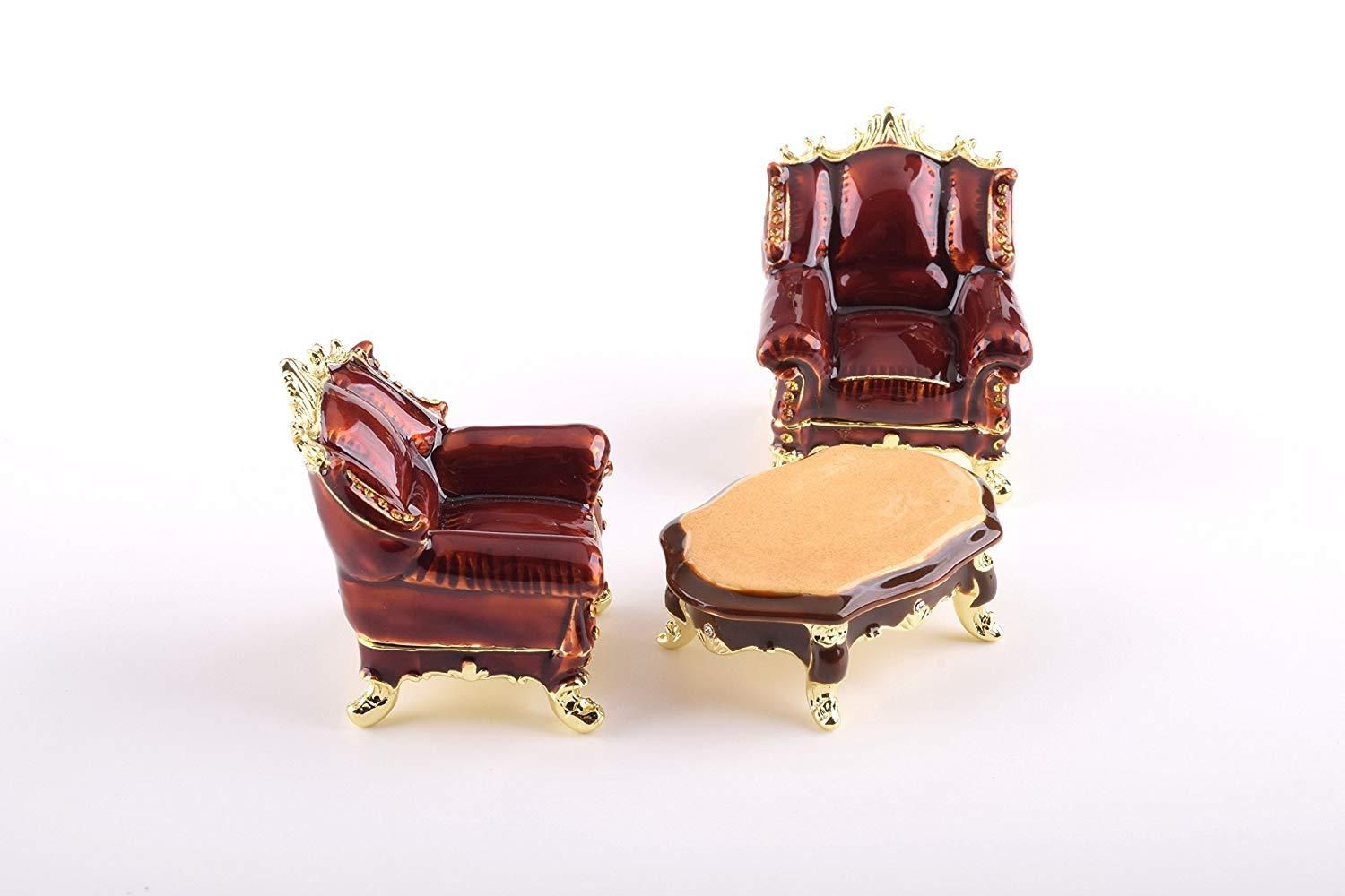 Keren Kopal Chairs and Table