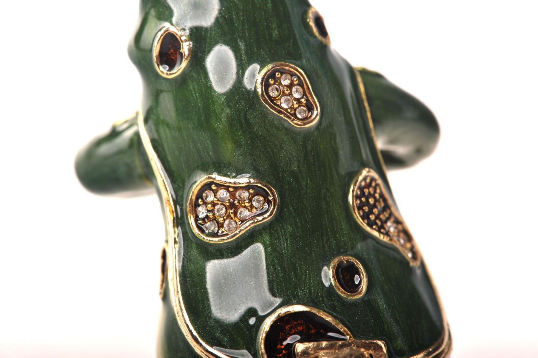 Keren Kopal Frog Playing the Saxophone