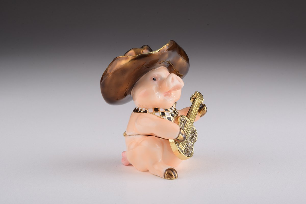 Keren Kopal Pig Playing Guitar