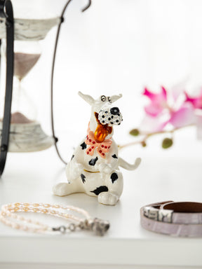 Keren Kopal White dalmatian dog