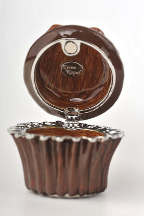 Keren Kopal Chocolate with Frosting Cupcake