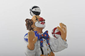 Keren Kopal Circus Clown Juggling