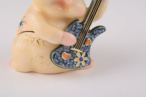 Keren Kopal Pig Playing Guitar