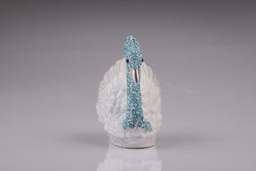 Keren Kopal White Swan