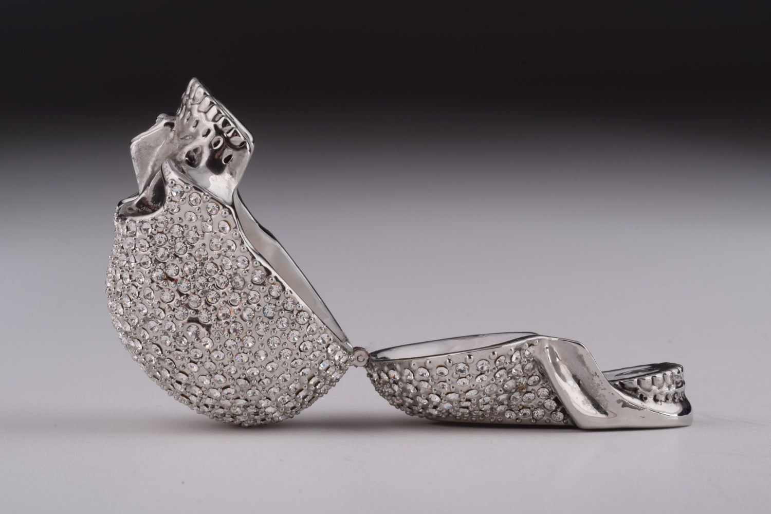 Keren Kopal Silver Decorated Skull