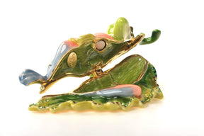Keren Kopal Frog on a Leaf
