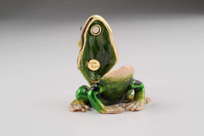 Keren Kopal Frog with a Baby Frog