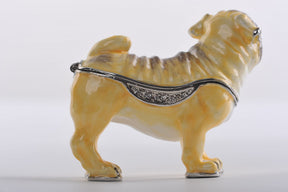 Keren Kopal Pug Dog