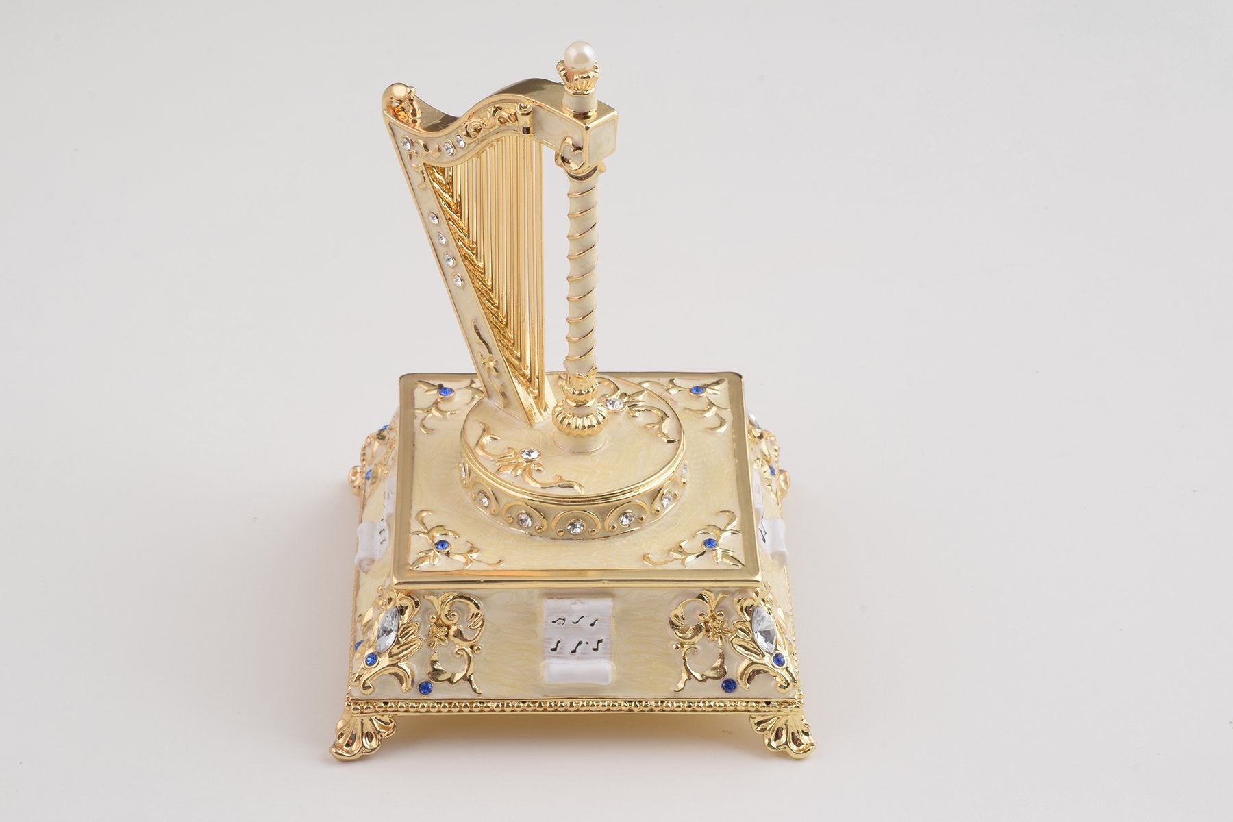 Keren Kopal White Harp