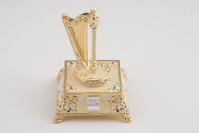 Keren Kopal White Harp