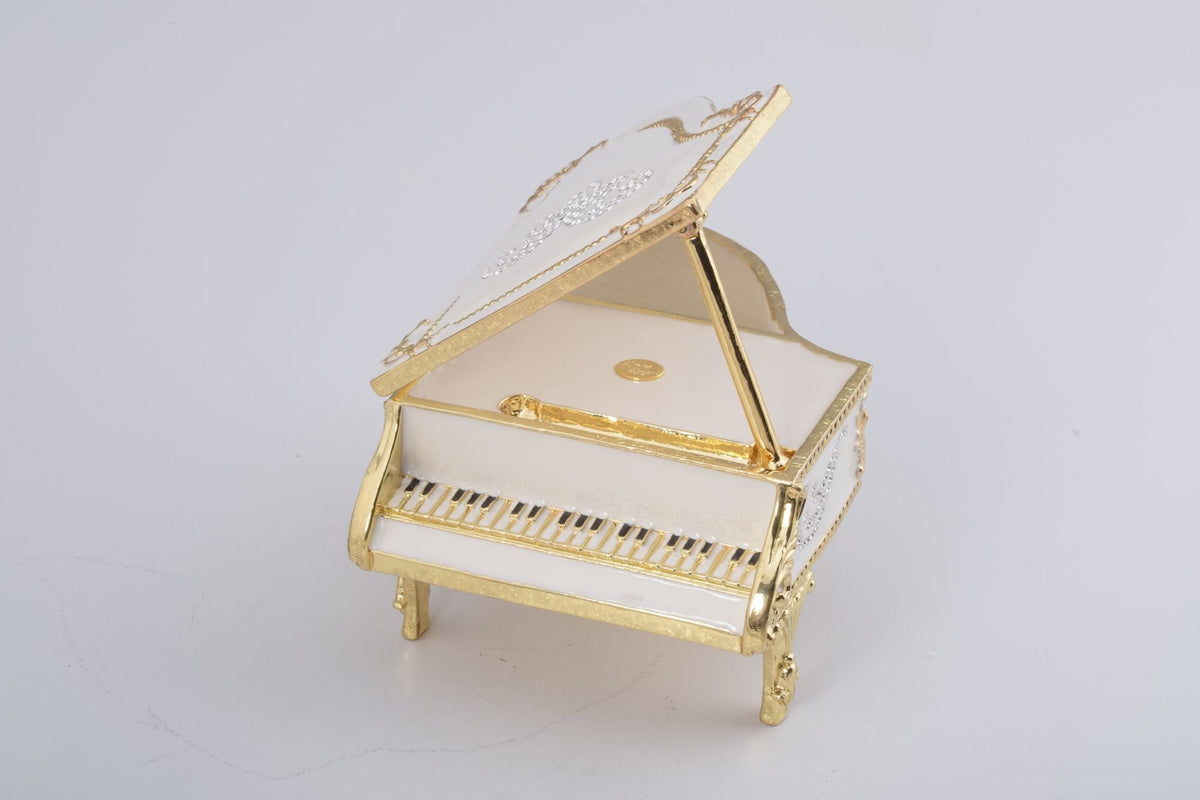 Keren Kopal White Piano