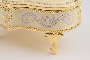 Keren Kopal White Piano